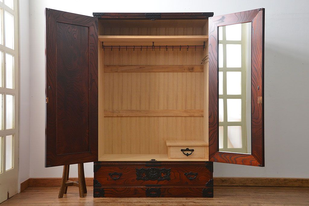 中古　伝統工芸 岩谷堂箪笥 ワードローブ　定価約60万円(洋服箪笥、洋服タンス)