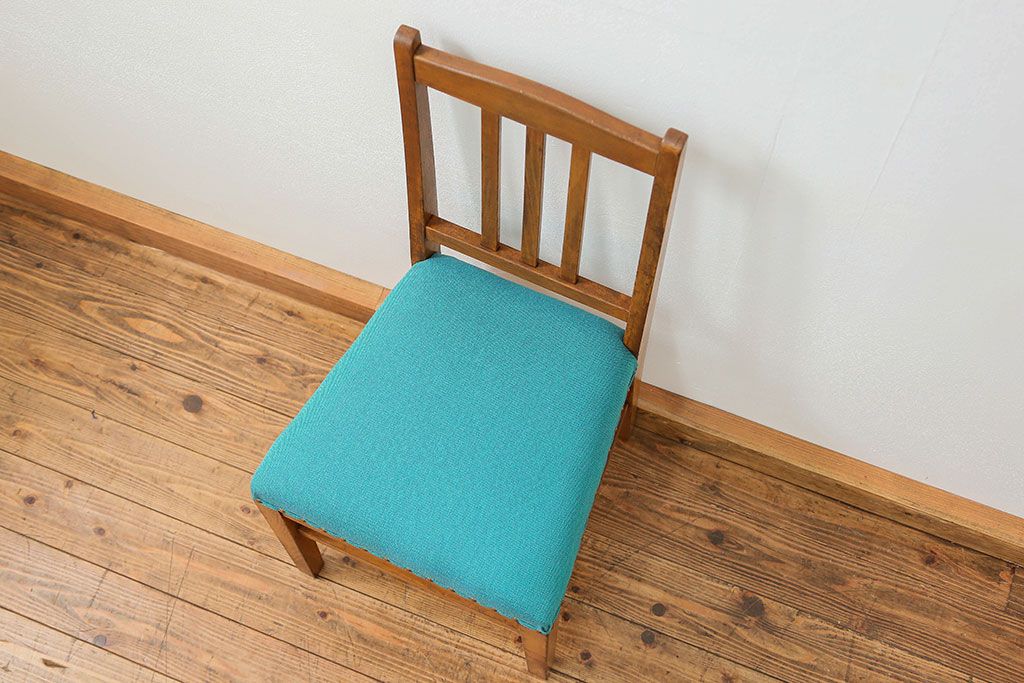レトロ家具 昭和レトロ シンプルなアンティークチェア(椅子、イス