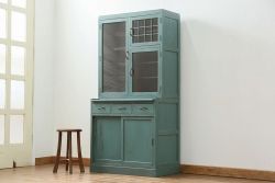 アンティーク家具　アンティークペイント　モールガラス入り食器棚(キッチンキャビネット、収納棚)