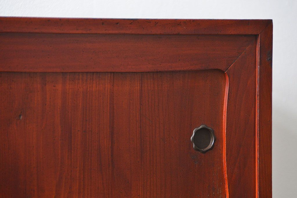 アンティーク家具　アンティーク 古い木のシンプルな三段重ね時代箪笥(チェスト)