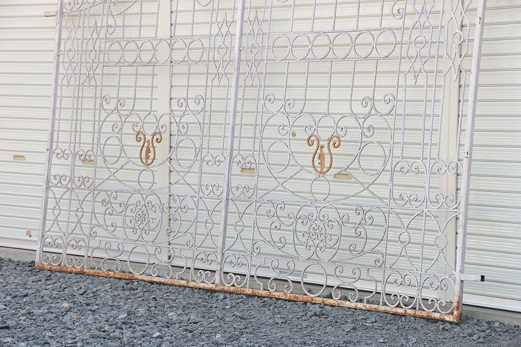 中古　大きなロートアイアンガーデンフェンス(34)(洋風フェンス、ヨーロッパ風フェンス、門扉、鉄柵)