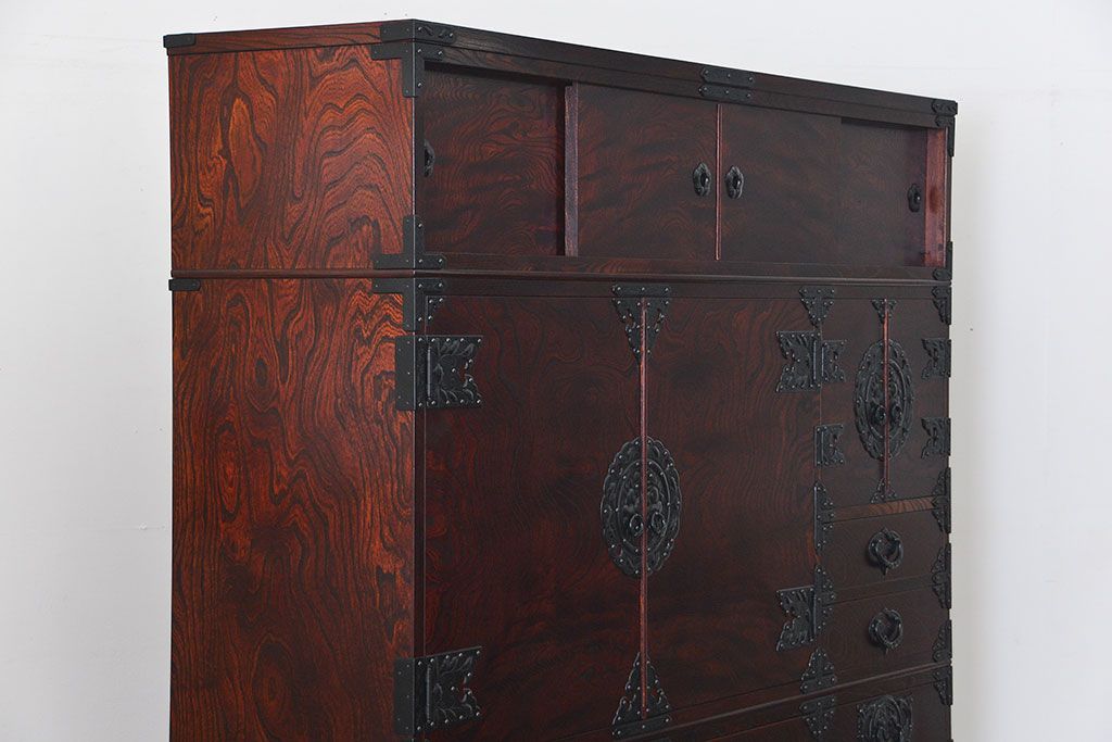 中古　伝統工芸品 岩谷堂箪笥　特大整理箪笥　定価約130万円(衣装箪笥、チェスト)