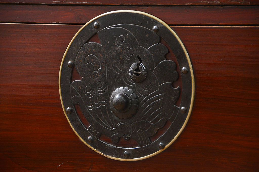 古民具・骨董 極上美品　蝶覆輪金具　前面栗材　米沢箪笥(時代箪笥)　