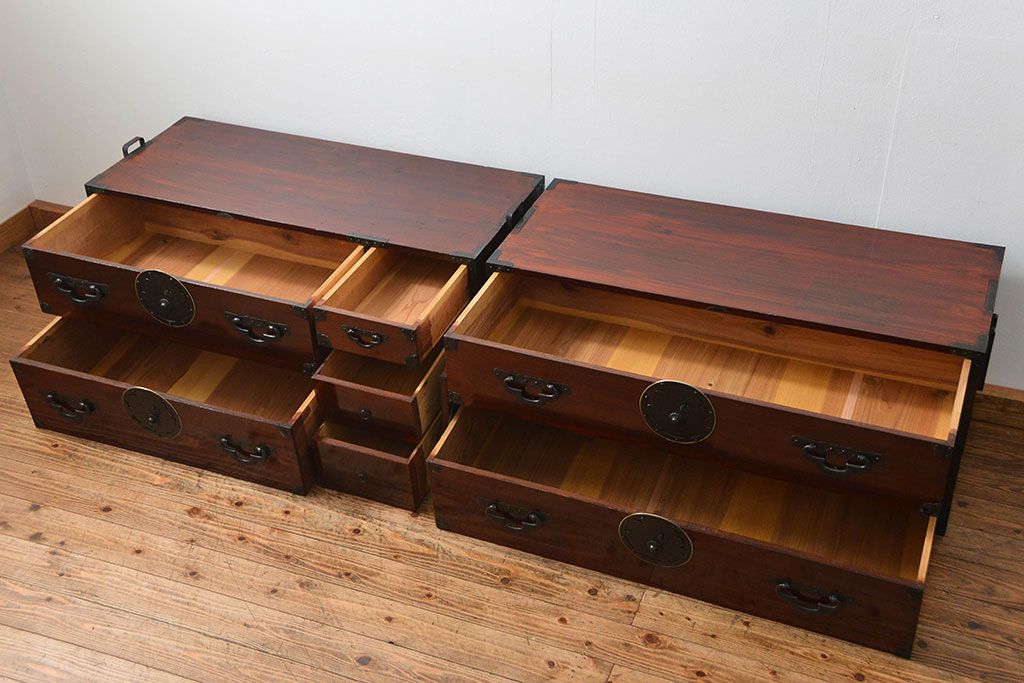 古民具・骨董 極上美品　蝶覆輪金具　前面栗材　米沢箪笥(時代箪笥)　