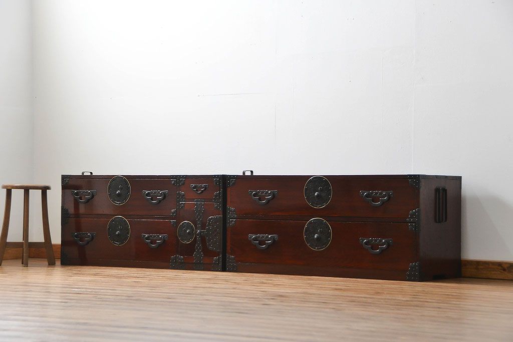 古民具・骨董 極上美品　蝶覆輪金具　前面栗材　米沢箪笥(時代箪笥)　