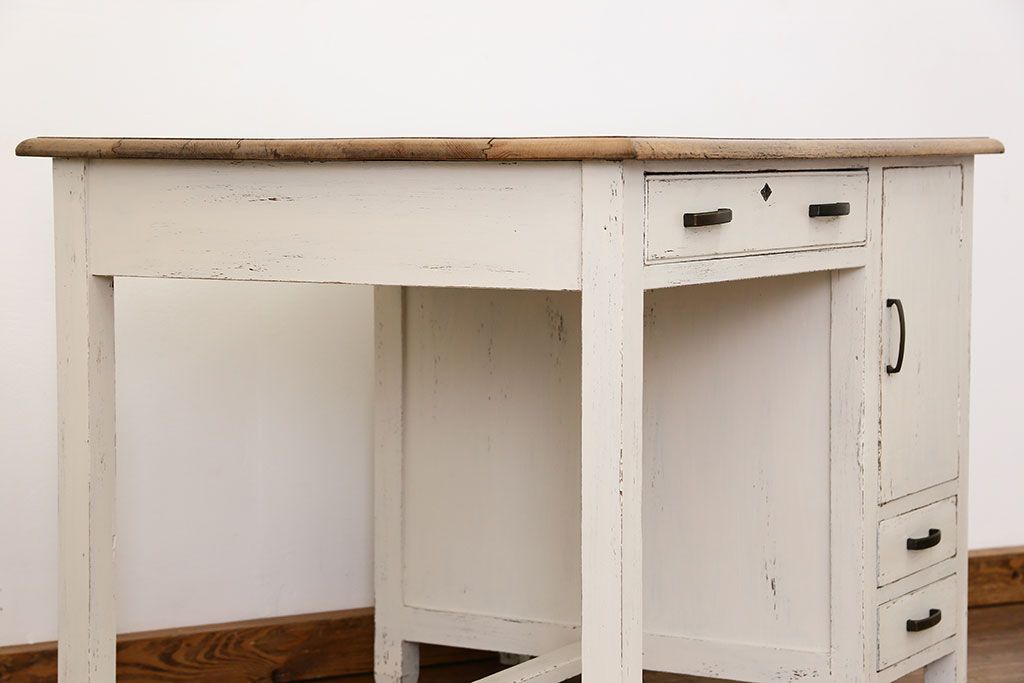 アンティーク家具　アンティークペイント　古いナラ材のかわいい片袖机　(テーブル、デスク、在宅ワーク、在宅用)