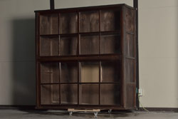 中古　美品　当店リメイク　DREXEL HERITAGE(ドレクセルヘリテイジ)　Triune(トライユン)シリーズ　マホガニー材の木肌が美しいワードローブ(キャビネット、収納棚、戸棚、洋服タンス、衣装タンス)(R-058938)