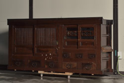 アンティーク家具　丸桟引き戸の六尺水屋箪笥サイドボード(テレビ台、収納棚)(R-036673)