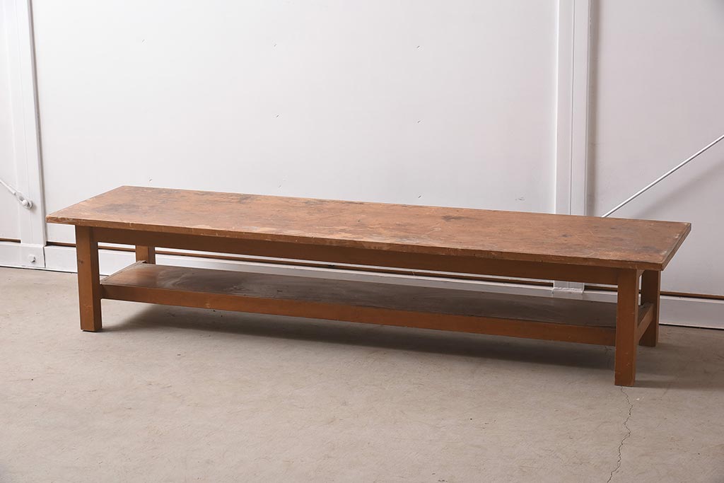 アンティーク家具　昭和レトロ　素朴な質感が味わい深い長テーブル(ローテーブル、飾り台)(R-039830)