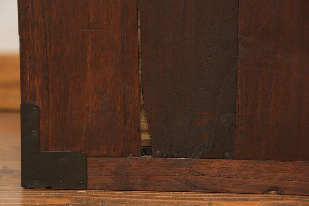 アンティーク家具　古民具・骨董 古い木の時代箪笥ローチェスト(ローボード)