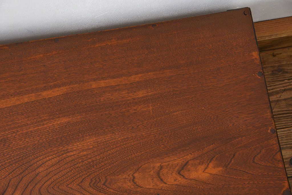 レトロ家具　アンティーク 天板一枚板 古い栓材のレトロな文机(テーブル、テレビ台)