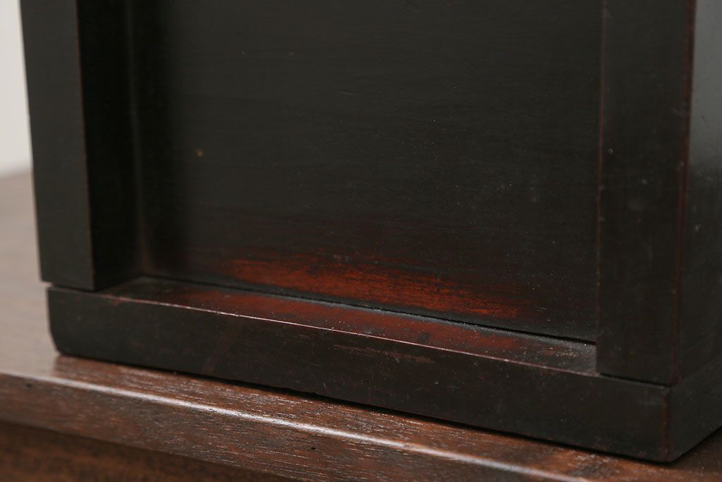 アンティーク雑貨　古民具・骨董 錠前付きの古い桜材の重厚な銭箱(銭函)