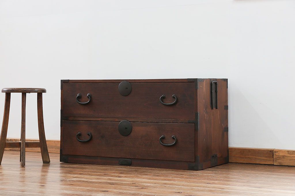 アンティーク家具　古民具・骨董 丸金具の時代箪笥ローボード(2)(ローチェスト)