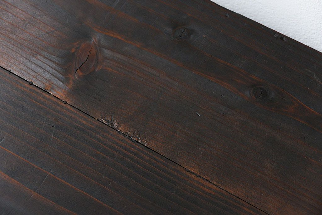 アンティーク家具　古民具・骨董 前面欅材の黒柿枠引き出し時代箪笥ローボード(ローチェスト)