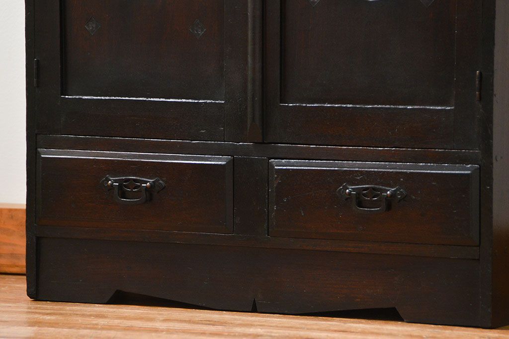 アンティーク家具　アンティーク 古い栓材の小振りな丸窓本箱(ブックケース、収納棚)