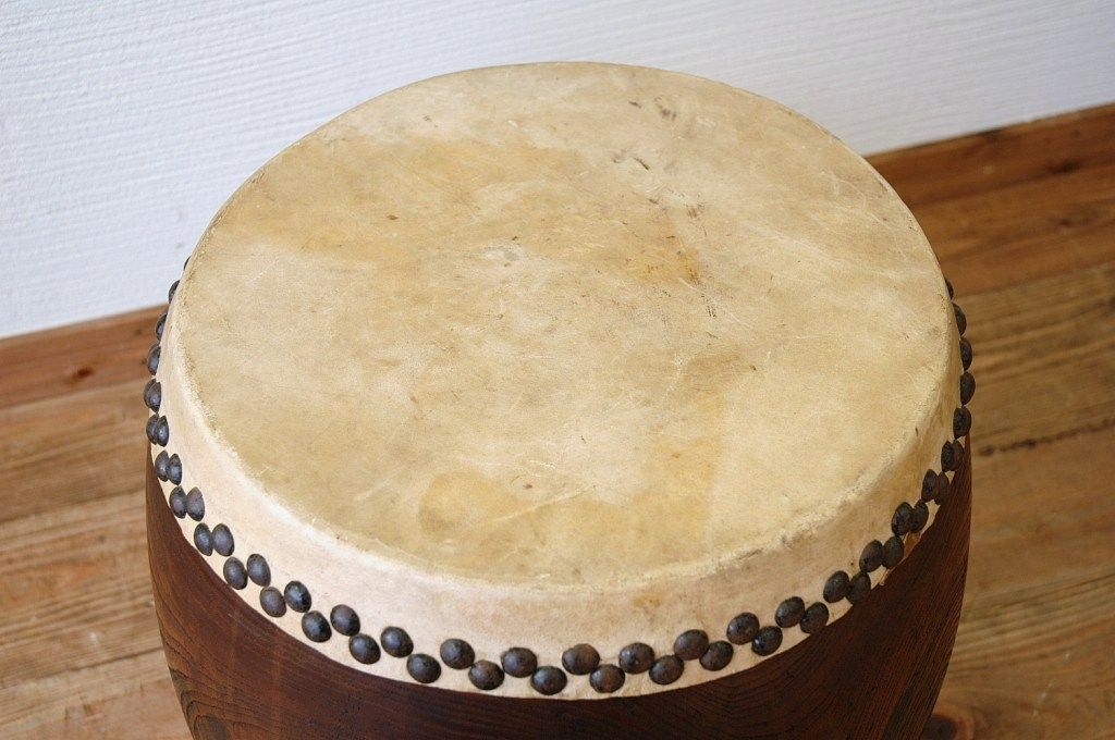 アンティーク雑貨　極上美品!重厚な欅の刳り抜き和太鼓