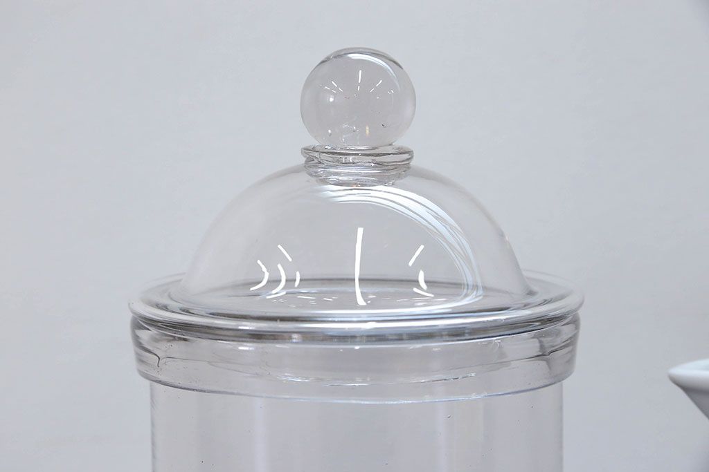 アンティーク雑貨　アンティーク 古いガラス瓶 白磁 計量カップ 2点セット