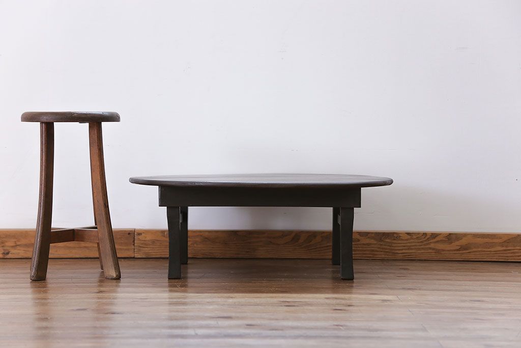 レトロ家具　昭和レトロ 古い栓材のシックな丸型ちゃぶ台 (座卓、座机)
