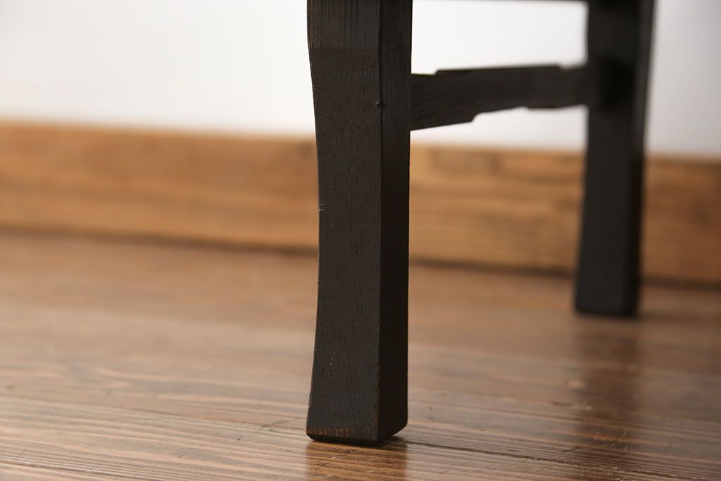 レトロ家具　昭和レトロ 古い栓材のシックな丸型ちゃぶ台 (座卓、座机)