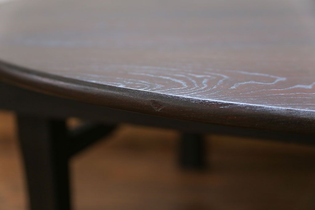 レトロ家具　昭和レトロ 古い栓材のシックな丸型ちゃぶ台 (座卓、座机)