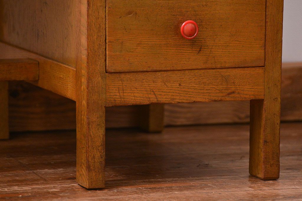 レトロ家具　昭和レトロ かわいいデザインの小さな片袖机(テーブル、デスク、在宅ワーク、在宅用)