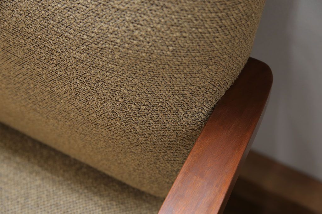 レトロ家具　昭和レトロ かわいいデザインのアンティークアームチェア(1)(ソファ、椅子、イス)