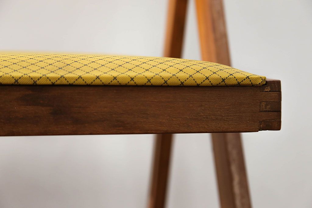 ヴィンテージ家具　ビーチ材　イギリスビンテージのフォールディングチェア 2脚セット(折り畳み椅子・イス)