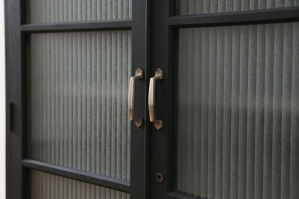 アンティーク家具　アンティーク シックなペイントの銀モールガラス本箱(ブックケース、収納棚)