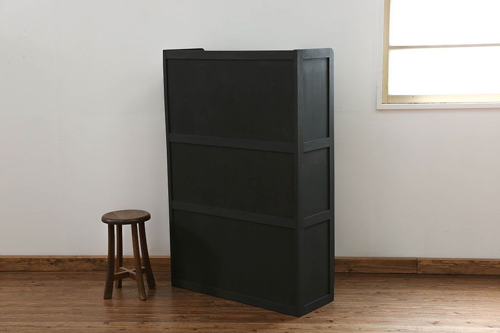 アンティーク家具　アンティーク シックなペイントの銀モールガラス本箱(ブックケース、収納棚)