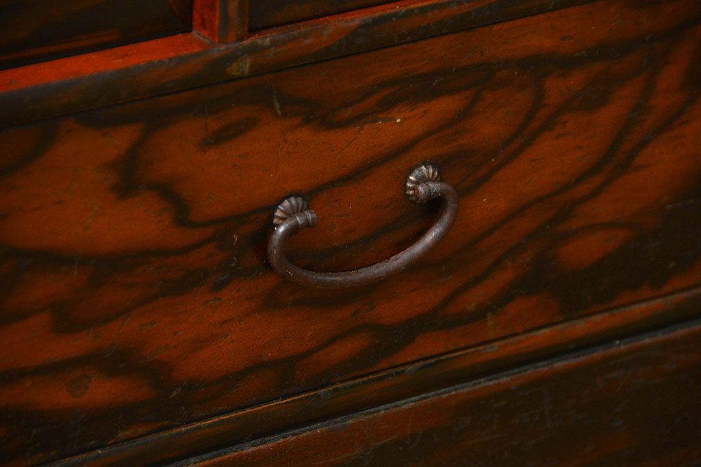 レトロ家具　昭和レトロ 小振りな黒柿杢目茶箪笥(収納棚)