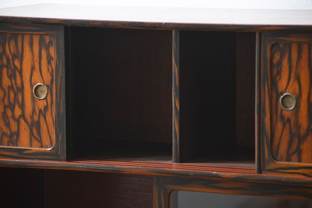 レトロ家具　昭和レトロ 小振りな黒柿杢目茶箪笥(収納棚)