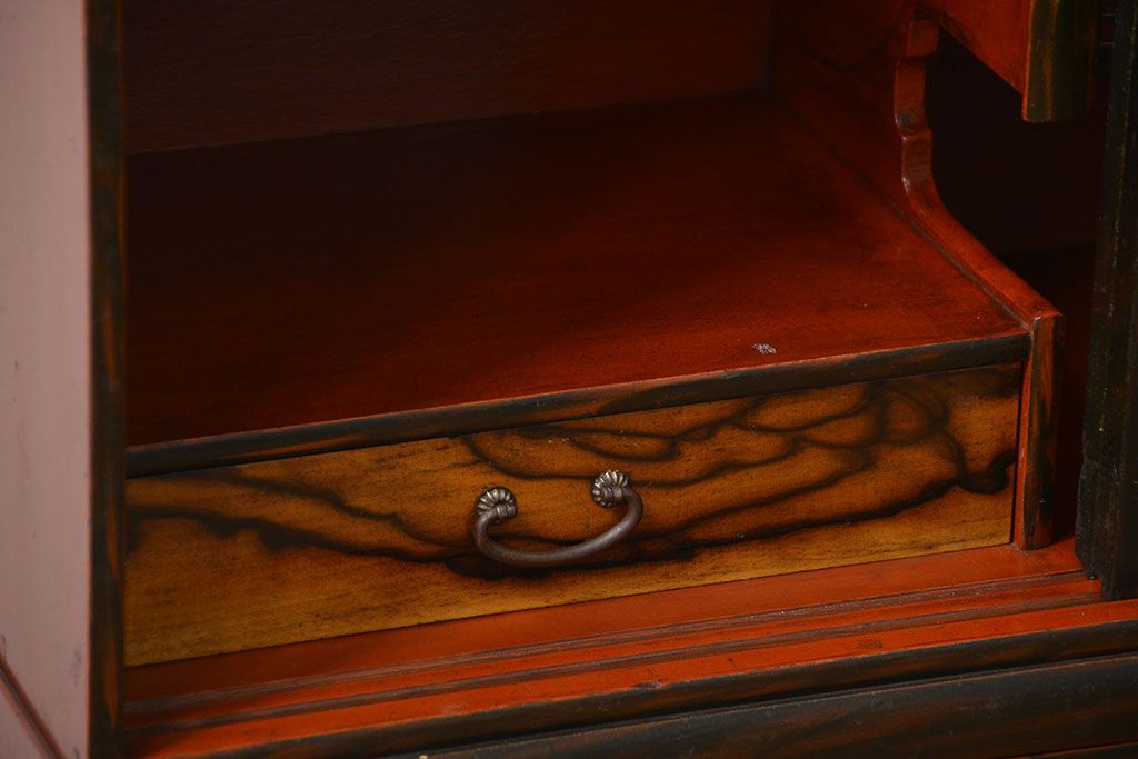 レトロ家具　昭和レトロ 小振りな黒柿杢目茶箪笥(収納棚)