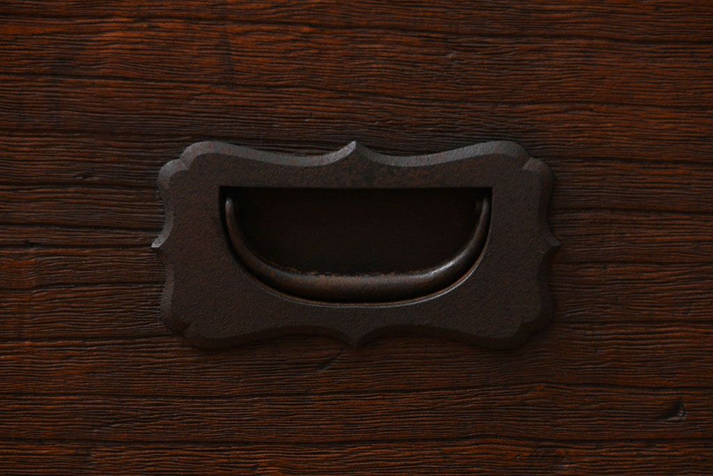 アンティーク家具　古民具・骨董 金具の立派な時代箪笥ローボード(2)(ローチェスト)