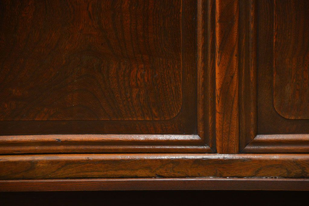 アンティーク家具　アンティーク 杢目の素晴らしい総欅材の脚付きカウンターテーブル(机、作業台)