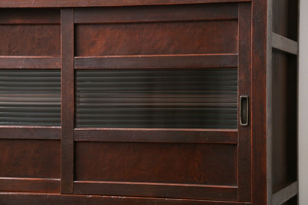 アンティーク家具　アンティーク 古い木のモールガラス食器棚(収納棚、茶箪笥)
