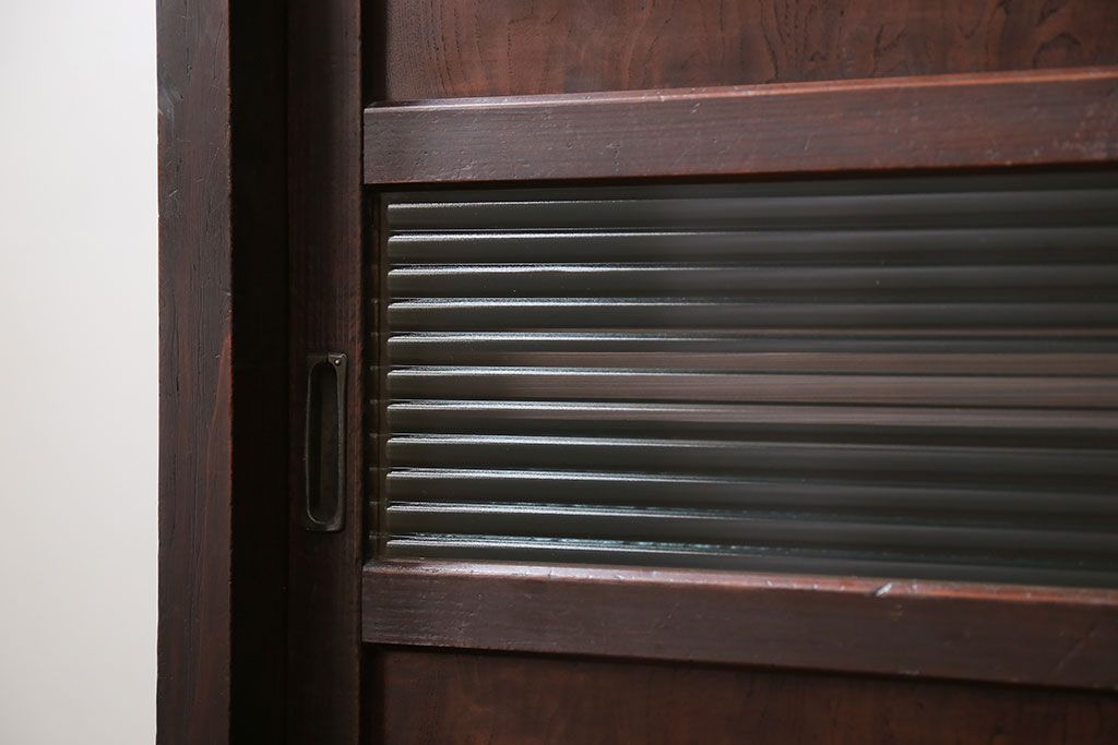アンティーク家具　アンティーク 古い木のモールガラス食器棚(収納棚、茶箪笥)