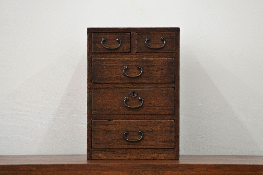 アンティーク家具　アンティーク 古い木の使い込まれた小引き出し