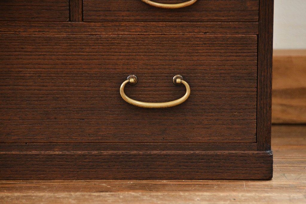 アンティーク家具　アンティーク 古い桐材の上品な小箪笥(小引き出し)