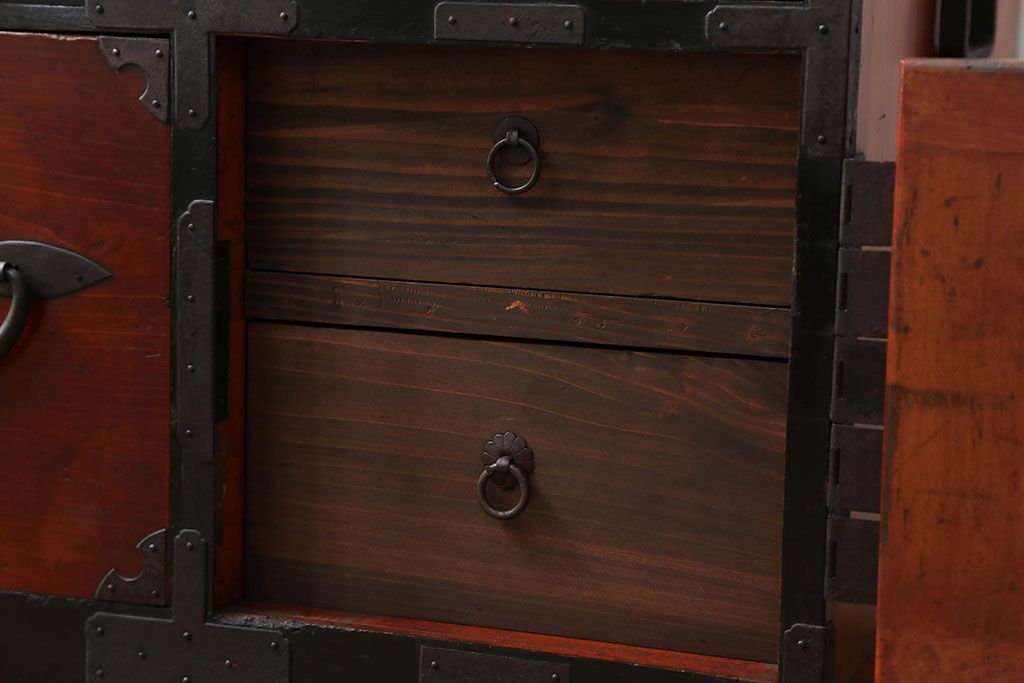 アンティーク家具　古民具・骨董 脚付き二本松箪笥ローチェスト(2)(時代箪笥ローボード)