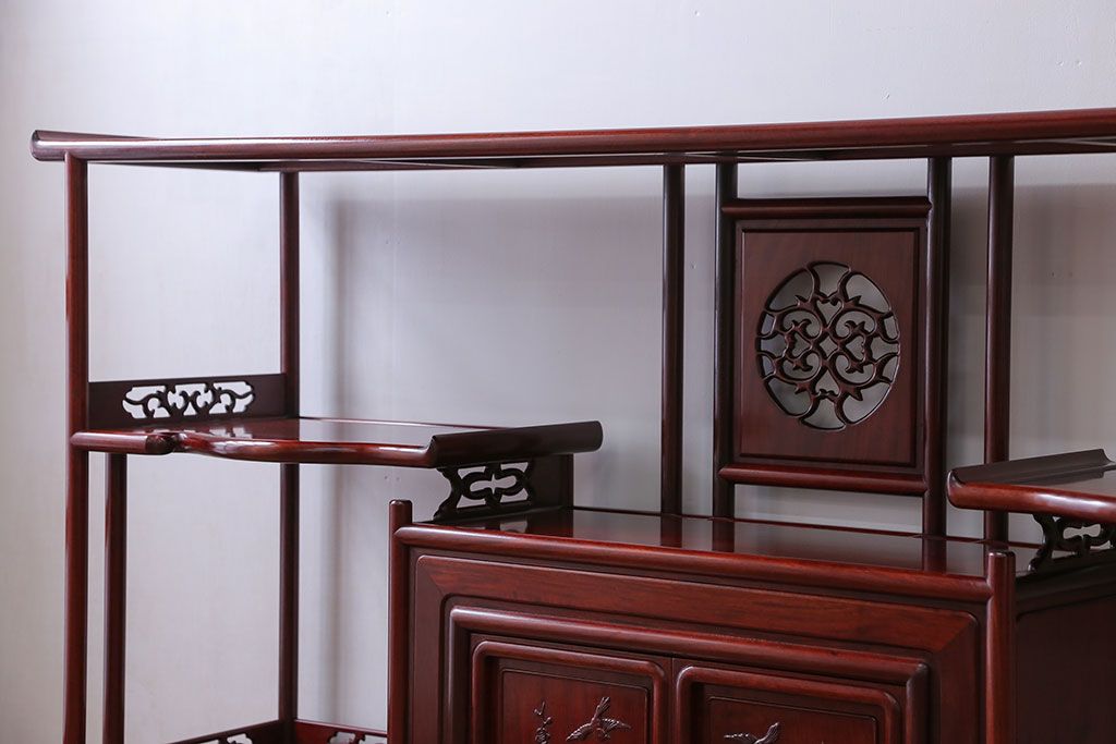 アンティーク家具　1970年頃 唐木製の横長飾り棚(茶棚、時代箪笥)