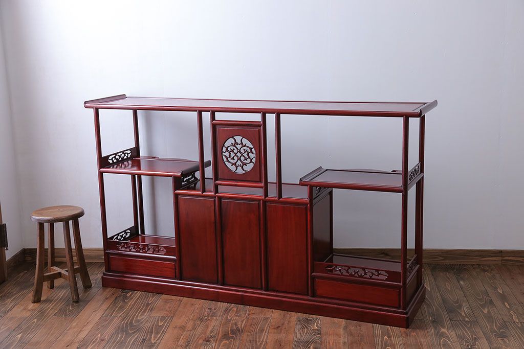 アンティーク家具　1970年頃 唐木製の横長飾り棚(茶棚、時代箪笥)