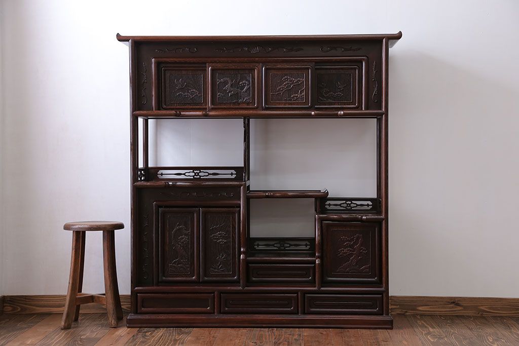 アンティーク家具　1960年頃 鉄刀木(タガヤサン)製 重厚な飾り棚(茶棚)