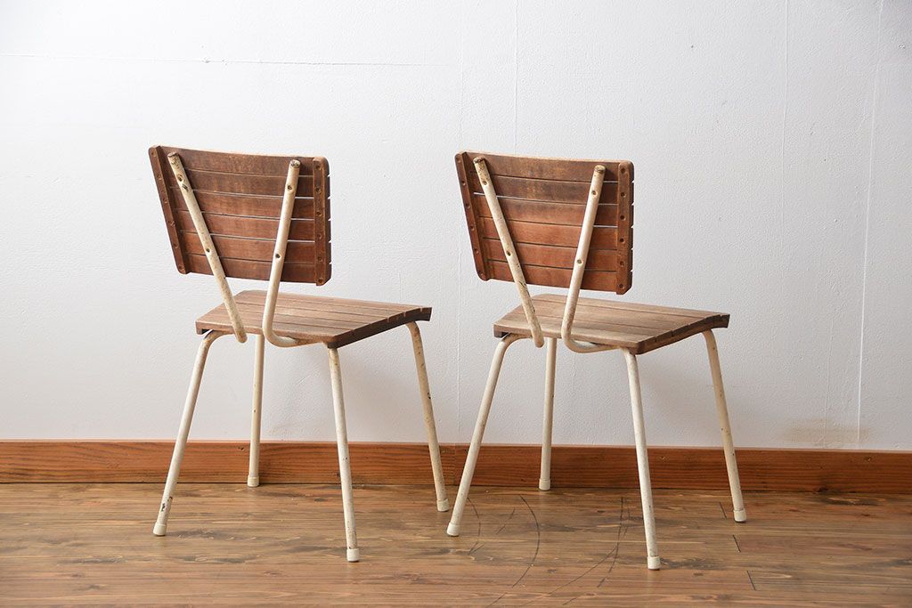 アンティーク家具　イギリスアンティーク ペンキのはげたガーデンチェア2脚セット(1)(椅子、イス)