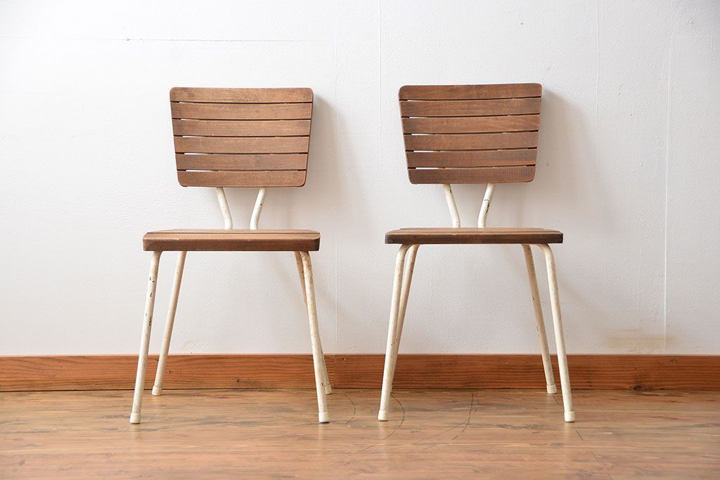 アンティーク家具　イギリスアンティーク ペンキのはげたガーデンチェア2脚セット(2)(椅子、イス)