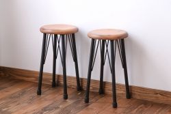 アンティーク家具　ペイント鉄脚のナチュラルスツール2脚セット(椅子、イス)