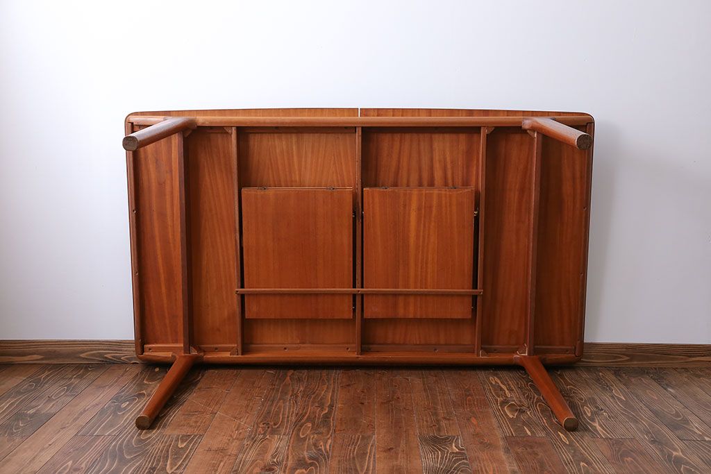 ヴィンテージ家具　北欧ビンテージA.H.Mackintosh(マッキントッシュ)エクステンションテーブル(ダイニングテーブル)