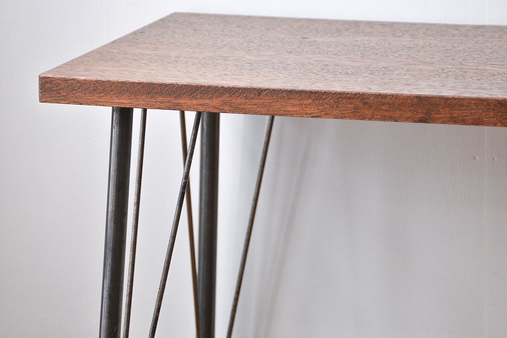 レトロ家具　昭和レトロ　天板一枚板　古材を使った鉄脚テーブル(1)(作業台)