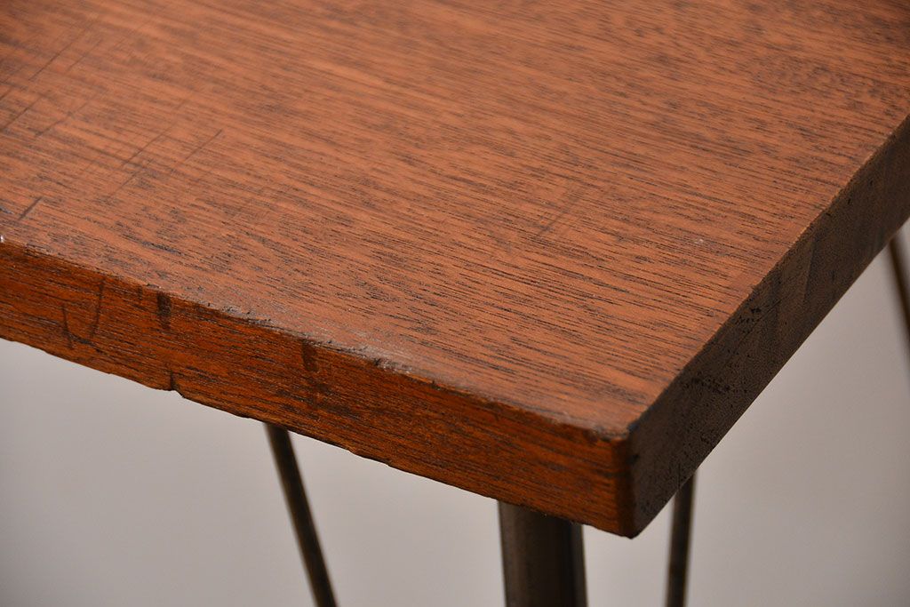 レトロ家具　昭和レトロ　天板一枚板!古材を使った鉄脚テーブル(2)(作業台)
