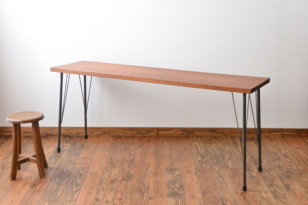 レトロ家具　昭和レトロ　天板一枚板!古材を使った鉄脚テーブル(2)(作業台)