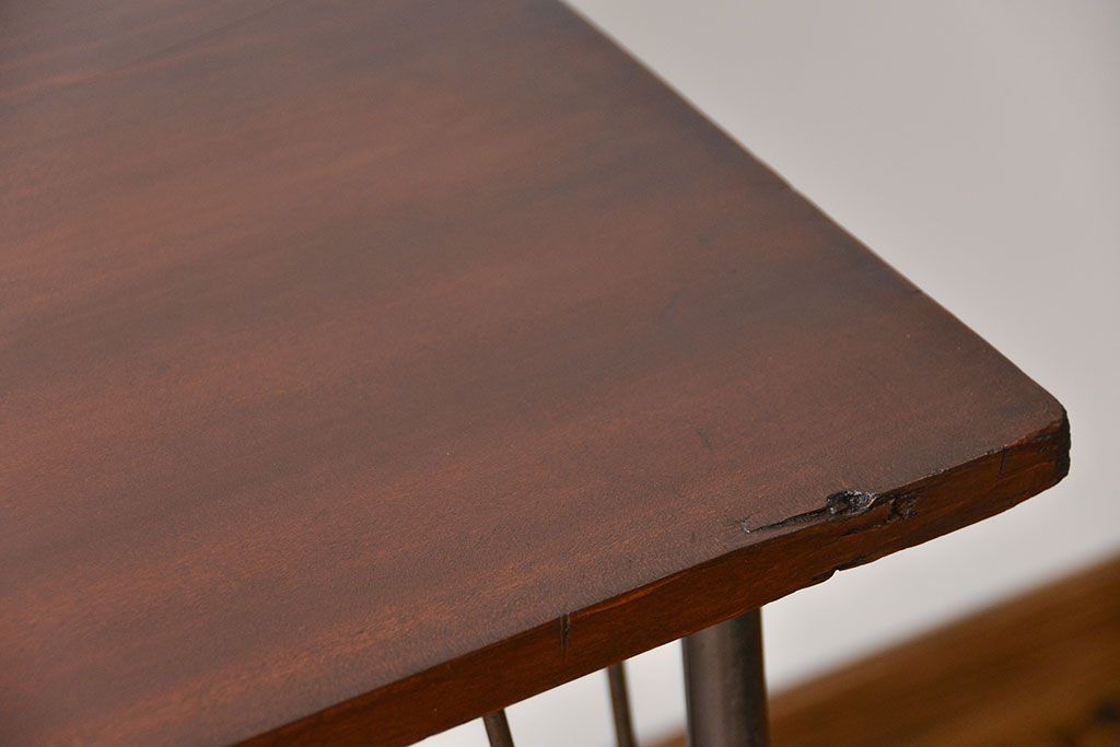 レトロ家具　昭和レトロ　天板一枚板　古材を使った鉄脚テーブル(5)(作業台)